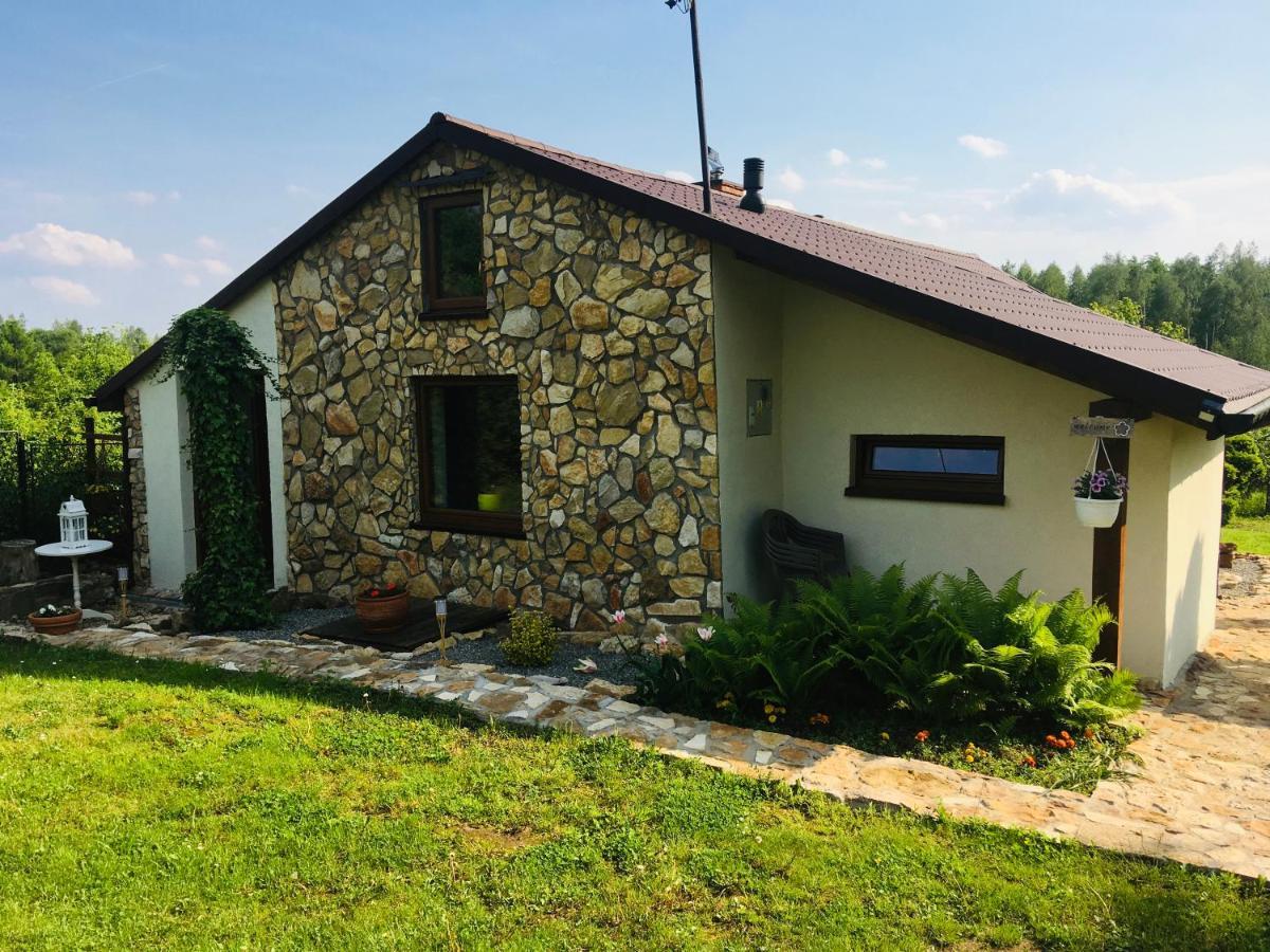 Czytelnia W Sadzie Villa Krzykawka Exteriör bild